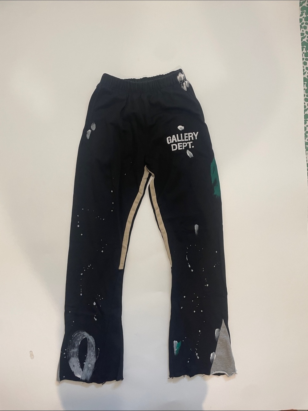 Gallery Dept Black Paint-Splatter Joggers with Cream Side Stripe